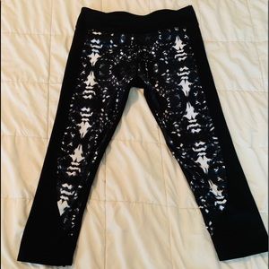 Fabletics ‘Powerhold’ Capri Legging